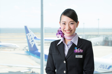 全日本空輸株式会社勤務 客室乗務員として働く碓井　玲子さん