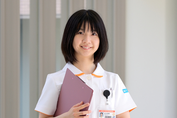東京大学医学部附属病院　薬剤部勤務として働く森　彩里穂さん